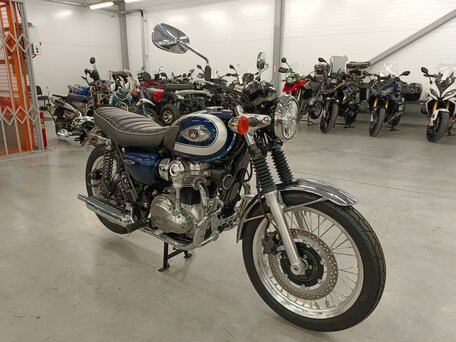 2021 Kawasaki W 800, синий, 880000 рублей, вид 1