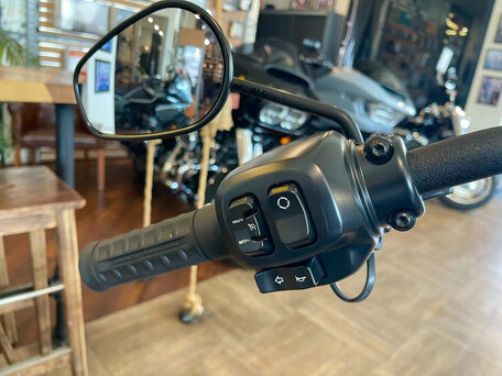 2025 Harley-Davidson Street Bob, чёрный, 2290000 рублей, вид 3