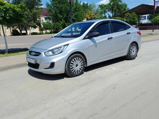 2011 Hyundai Solaris I, белый, 620000 рублей, вид 1