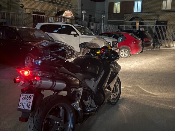 2006 Honda VFR 800, чёрный, 650000 рублей - вид 3