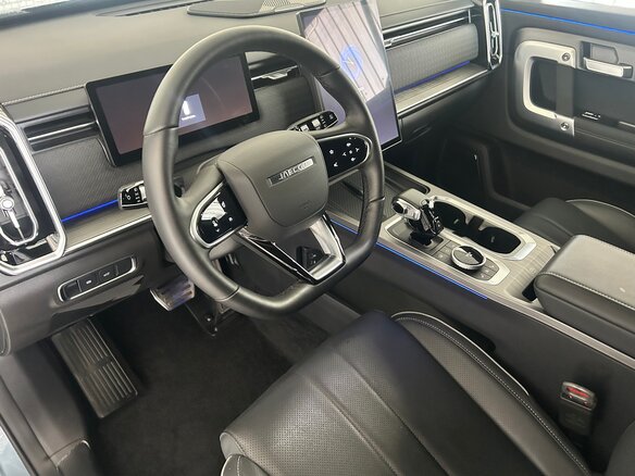 2024 Jaecoo J7 I, серый, 2050000 рублей - вид 4