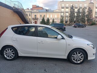 2011 Hyundai i30 I Рестайлинг, белый, 600000 рублей, вид 4