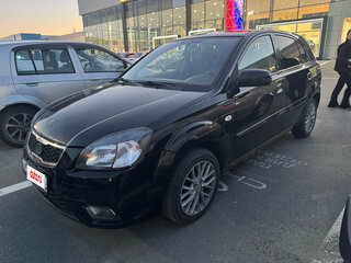 2011 Kia Rio II Рестайлинг, чёрный, 585000 рублей, вид 1