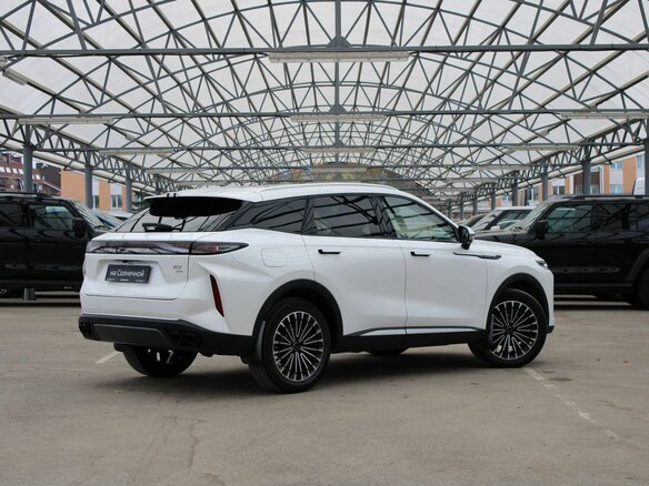 2024 Exeed RX, белый, 3200000 рублей - вид 4