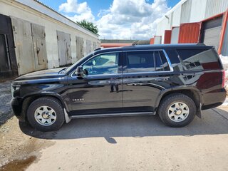 2020 Chevrolet Tahoe IV, чёрный, 4750000 рублей, вид 2