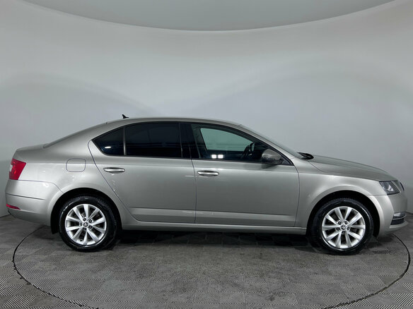 2017 Skoda Octavia III (A7) Рестайлинг, бежевый - вид 3