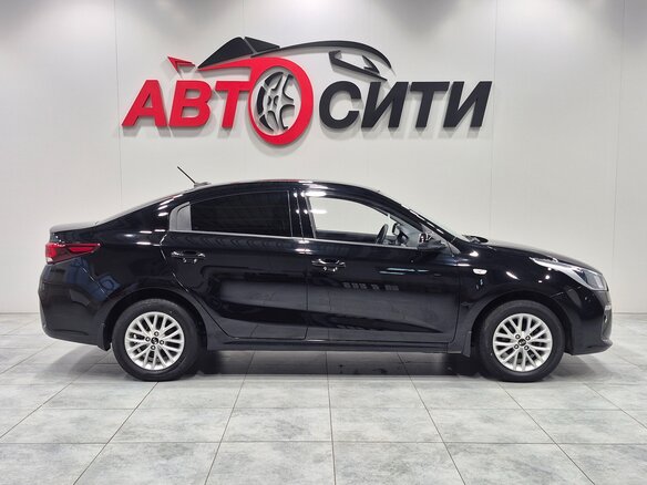 2019 Kia Rio IV, чёрный, 1395000 рублей - вид 8