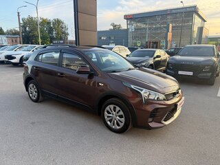 2022 Kia Rio X IV Рестайлинг, коричневый, 1550000 рублей, вид 4