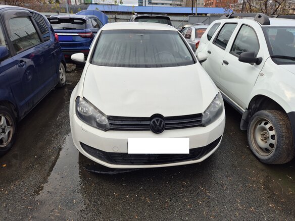 2011 Volkswagen Golf VI, белый, 387000 рублей