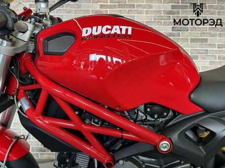 2009 Ducati Monster 1100, красный, 510000 рублей, вид 4