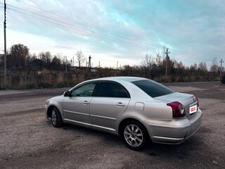 2006 Toyota Avensis II Рестайлинг, серебристый, 715000 рублей, вид 3