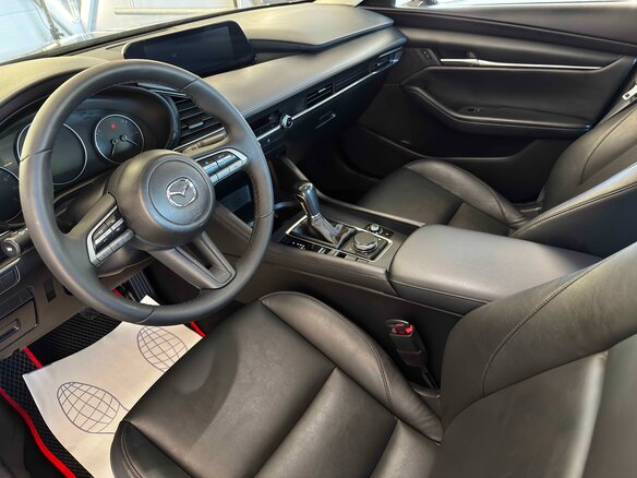 2022 Mazda 3 IV (BP), чёрный, 2147000 рублей - вид 12