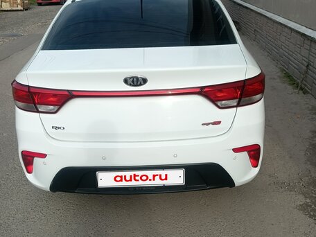 2017 Kia Rio IV, белый, 750000 рублей, вид 2