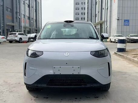 2026 Leapmotor A10 53 kWh, голубой, 2213033 рублей, вид 2