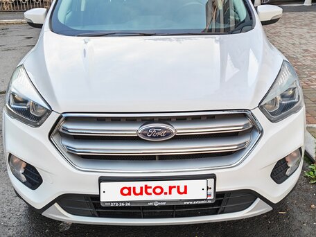 2017 Ford Kuga II Рестайлинг, белый, 1580000 рублей, вид 2
