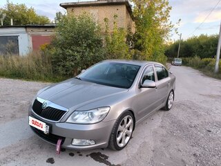2012 Skoda Octavia II (A5) Рестайлинг, серый, 1200000 рублей, вид 1