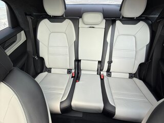 2024 Porsche Cayenne Coupé III Рестайлинг, серый, 18000000 рублей, вид 5