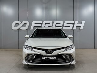 2019 Toyota Camry VIII (XV70), белый, 2519000 рублей, вид 3