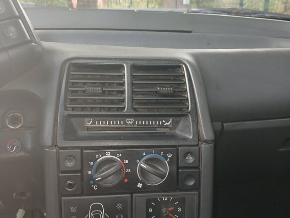 2001 Lada (ВАЗ) 2112, серебристый, 200000 рублей - вид 16