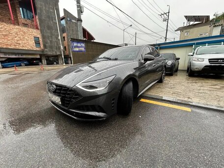 2022 Hyundai Sonata VIII (DN8), чёрный, 2250000 рублей, вид 2