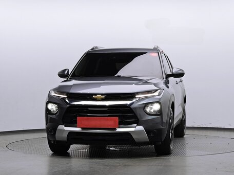 2022 Chevrolet TrailBlazer III, серый, 1787007 рублей, вид 2