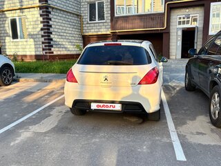 2011 Peugeot 308 I Рестайлинг, белый, 500000 рублей, вид 4