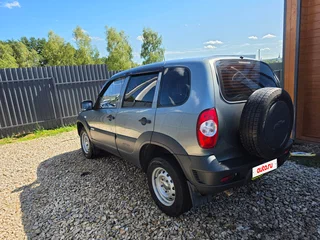 2012 Chevrolet Niva I Рестайлинг, серый, 370000 рублей, вид 5