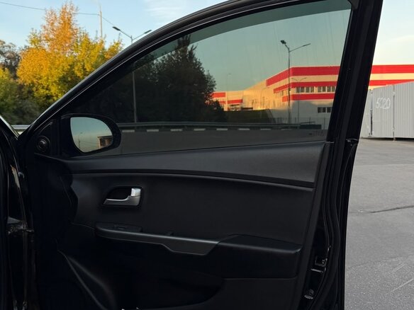 2016 Kia Rio III Рестайлинг, чёрный, 770000 рублей - вид 5