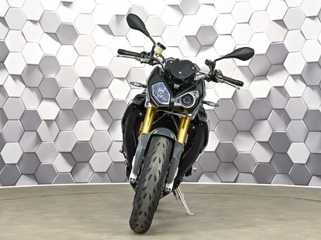 2018 BMW S 1000 R, серый, 1099000 рублей, вид 3