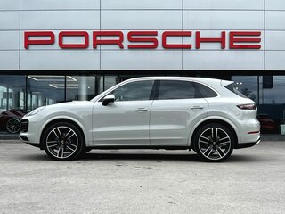2021 Porsche Cayenne III, серый, 7640000 рублей, вид 2