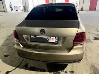 2017 Volkswagen Polo V Рестайлинг, бежевый, 750000 рублей, вид 5