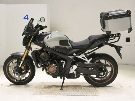 2026 Honda CB 650R, серый, 1095000 рублей, вид 1
