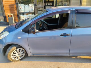 2007 Toyota Yaris II, серый, 500000 рублей, вид 2