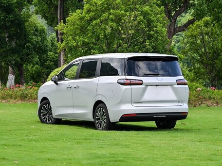 2026 Wuling Starlight 730, серебристый, 2508008 рублей, вид 4