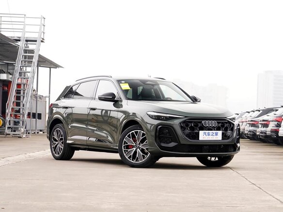 2026 Audi Q5 L III (GU), серый, 5850000 рублей - вид 4