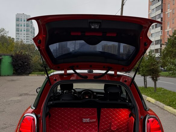 2020 Mini Hatch Cooper III (F55/F56) Рестайлинг, оранжевый, 2220000 рублей - вид 4