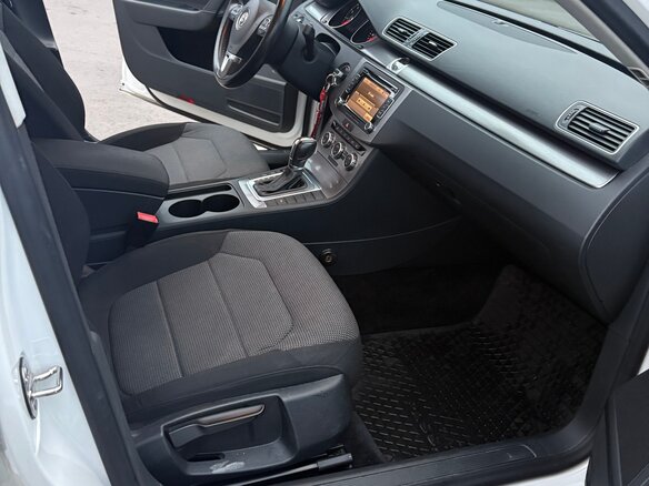 2013 Volkswagen Passat B7, белый - вид 10
