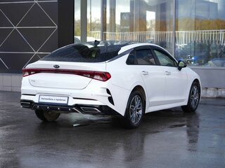 2020 Kia K5 III, белый, 2250000 рублей, вид 5