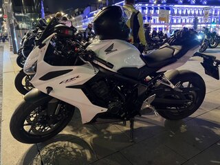 2024 Honda CBR 650R, белый, 999999 рублей, вид 3