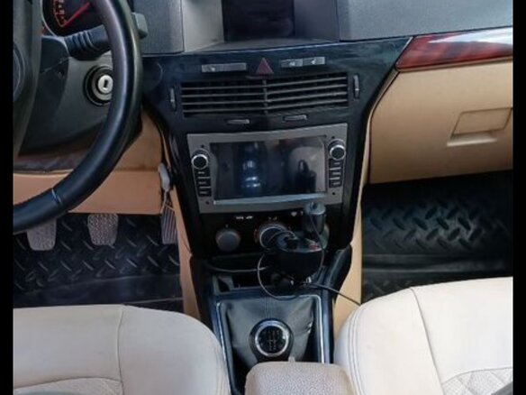 2004 Opel Astra H, чёрный, 270000 рублей - вид 3