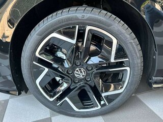 2026 Volkswagen Golf VIII Рестайлинг, чёрный, 3410000 рублей, вид 2