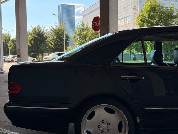 2001 Mercedes-Benz E-Класс 240 II (W210, S210) Рестайлинг, синий, 850000 рублей - вид 29