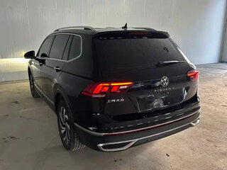 2022 Volkswagen Tiguan L II Рестайлинг (China Market), чёрный, 1937000 рублей, вид 3