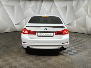 2017 BMW 5 серии 530i xDrive VII (G30/G31/G38), белый, 2795000 рублей, вид 4