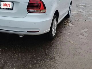 2017 Volkswagen Polo V Рестайлинг, белый, 1400000 рублей, вид 5