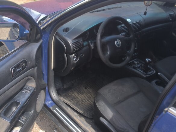 2001 Volkswagen Passat B5 Рестайлинг, синий, 370000 рублей - вид 8