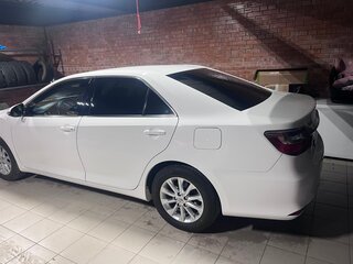 2016 Toyota Camry VII (XV50) Рестайлинг, белый, 2550000 рублей, вид 3