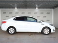 2013 Kia Rio III, белый, 755000 рублей - вид 4