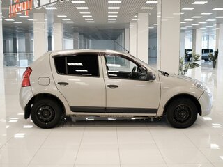 2010 Renault Sandero I, бежевый, 294000 рублей, вид 5