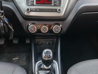 2016 Kia Rio III Рестайлинг, чёрный, 985000 рублей, вид 5